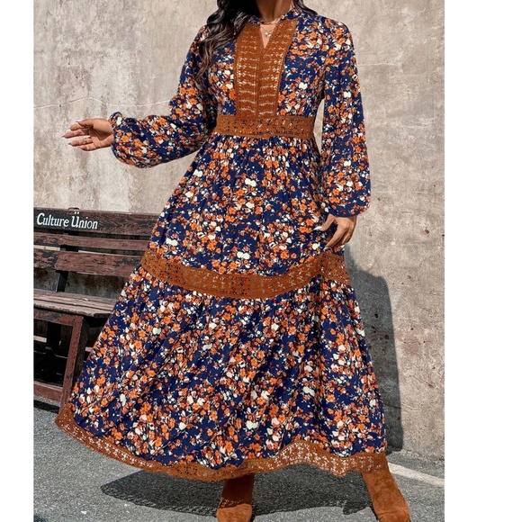 Plus Floral Print V neck Lace Insert Long Sleeve Maxi Dress - Picture 5 of 13
